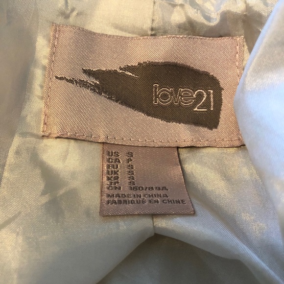 3/30 Forever21 ivory cropped blazer studs small - Picture 6 of 6